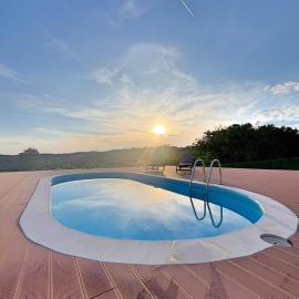 Roustique Retreat Kuca Sa Bazenom Kosmaj, hotel v destinaci Mala Ivanča