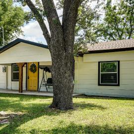 Walk to Historic Weatherford: Home w/ Yard