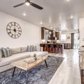Poolside Retreat - King Beds - Dog Friendly