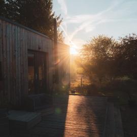 La-MaHome Glamping Brdy، فندق في Vysoká