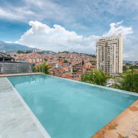 Appartments Pool and Rooftop Downtown Hotel