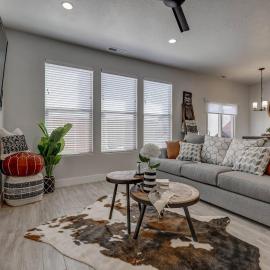 Southern Utah Retreat - 3 Bedroom - Private Hot Tub - Heated Pool