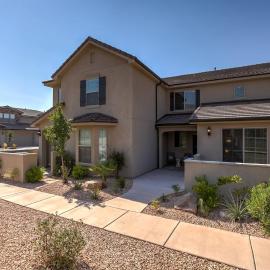 Long Stays Welcome! Pet Friendly & Heated Pool, hotel Washingtonban