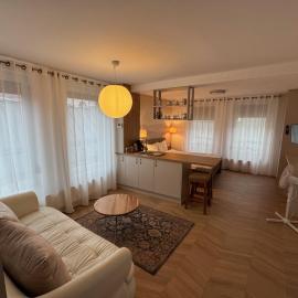Lucas 10 Apartments