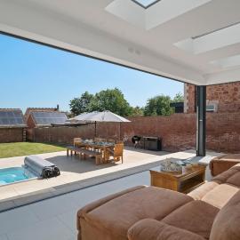 Grand Victorian Home Swim Spa Garden & Parking, hotel in Bridgwater