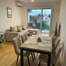 Airport Luxury Apartment Parking 6 Guests
