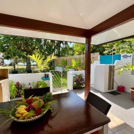 Fare Tokatea - Charming Studio w Excl Beach Access, hotel di Iumaru