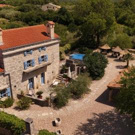 Villa Tona, hotel en Krk