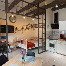 La La Loft, מלון בביטום