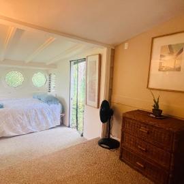 Ha'Alani Oceanview Sanctuary Space, hotel in Captain Cook