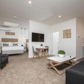 Newington Apartments - Apt 5 Twin Queen, New!, hotel in Alfredton
