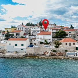 Apartments by the sea Primosten - 25265
