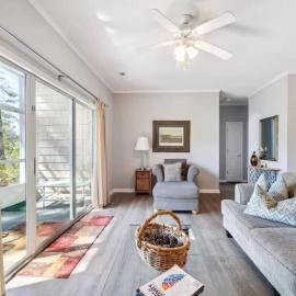 Coastal Catch Ground-Floor near Beach, Pool & Golf