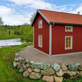 Beautiful Home In Holsbybrunn With Wifi