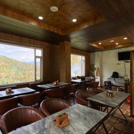 The Himalayan Kitchen Narkanda - Cafe & Rooms