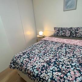 Private Rm4-Queen bed