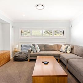 Coastal Retreat - Pet Friendly with Fire Pit, hotelli kohteessa Callala Bay