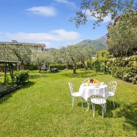 Margherita near lake - Family Friendly - Happy Rentals