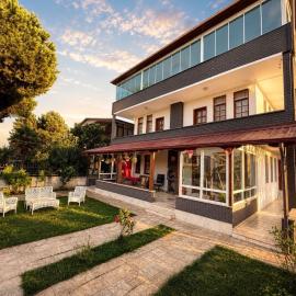 Villa close to the sea surrounded by nature、Akarcaのホテル