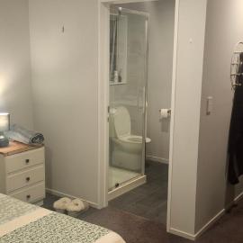 Landing Ensuite Room