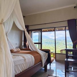 Made Oka Homestay and Warung, hotel in Munduk