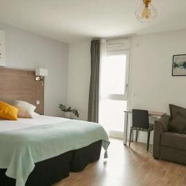 Aparthotel Adagio Access Massy Palaiseau, хотел в Палезо