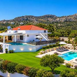 AVENTINE - Luxury Residences with Private Pools, hotell sihtkohas Kalithies