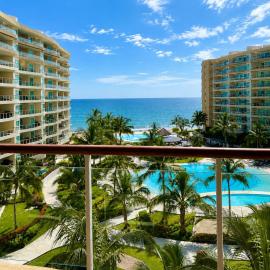 Luxury Beachfront Condo at Del Canto Residences - Amazing Views!