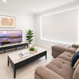 Sunny Split-Level 3BR Stay in Marsden Park, hotel en Marsden Park