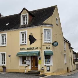 Logis hôtel restaurant Auberge de la Cloche, hotel din Le Theil-sur-Huisne
