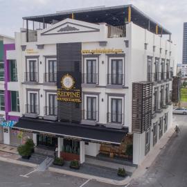 Redpine Hotel
