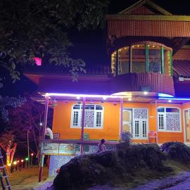Paris Home Stay, hotell i Keran