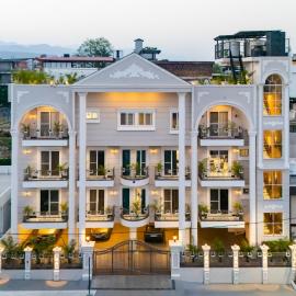 Alaya Stays Kalyan Mansion Cosmos Grand 3-BHK Penthouse Stunning Sunrise and Sunset Experiences