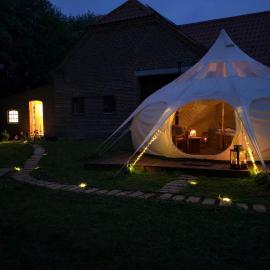Månefjord Glamping - Private Stargazer Lodge, ξενοδοχείο σε Roslev