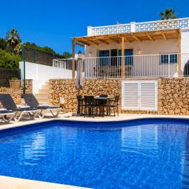 Hermosa casa con piscina cerca de la playa de Punta Prima