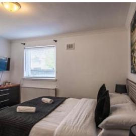 The Inn at Oliver Twistz, hotel u gradu Kinross