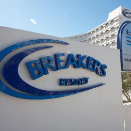 First Group Breakers Resort - Official, מלון בדרבן