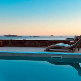 ELIA PRIVILEGED SUITES Andros ΑΝΔΡΟΣ，安德羅斯的飯店