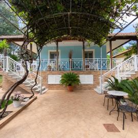 Don Bazilio Brace, Hotel in Leptokaryá