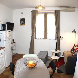 Appartement cosy dans un village du Minervois: Canet d'Aude şehrinde bir otel