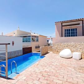 South Star Guesthouse, hotel din Quelfes