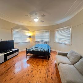 Room 78, hótel í Merrylands