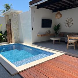 The Paang Hills Villa, hotel a Bingin Beach