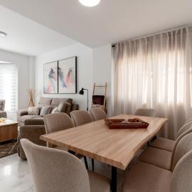 Casa completa en Gerena con patio privado y azotea, Hotel in Gerena