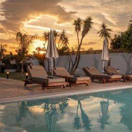 Villa V - Infinity Holiday Villas, For Large Groups With Private Pool, by ZanteWize, hotel in Kalamaki