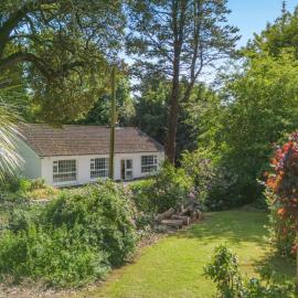 3 Bed in Clogheen oc-i202, hotel din Clogheen