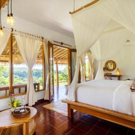 Breath House Penida, hotelli kohteessa Polilit