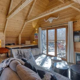 Chalet La Taiga avec Bain Nordique - Vue Vercors, hotel u gradu 'Lans-en-Vercors'