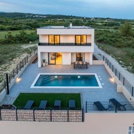 Villa Lu, Krneza โรงแรมในราชานาส
