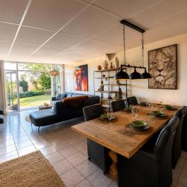 Holiday Home de Binnengouw incl Hottub, hotel in Hoogwoud